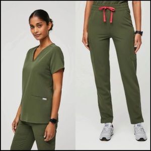 Womens figs scrubs
